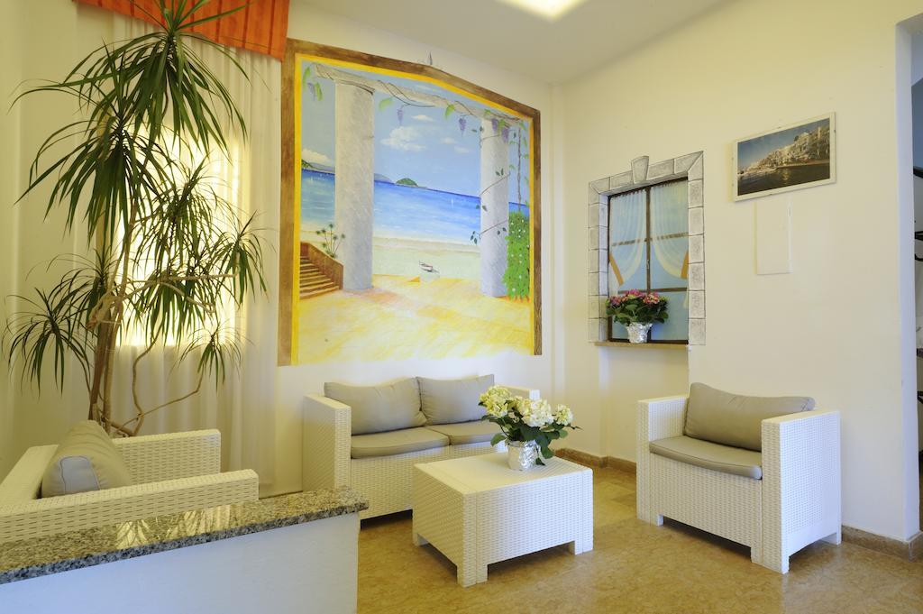 Hotel Delfino Лайджелия Екстериор снимка