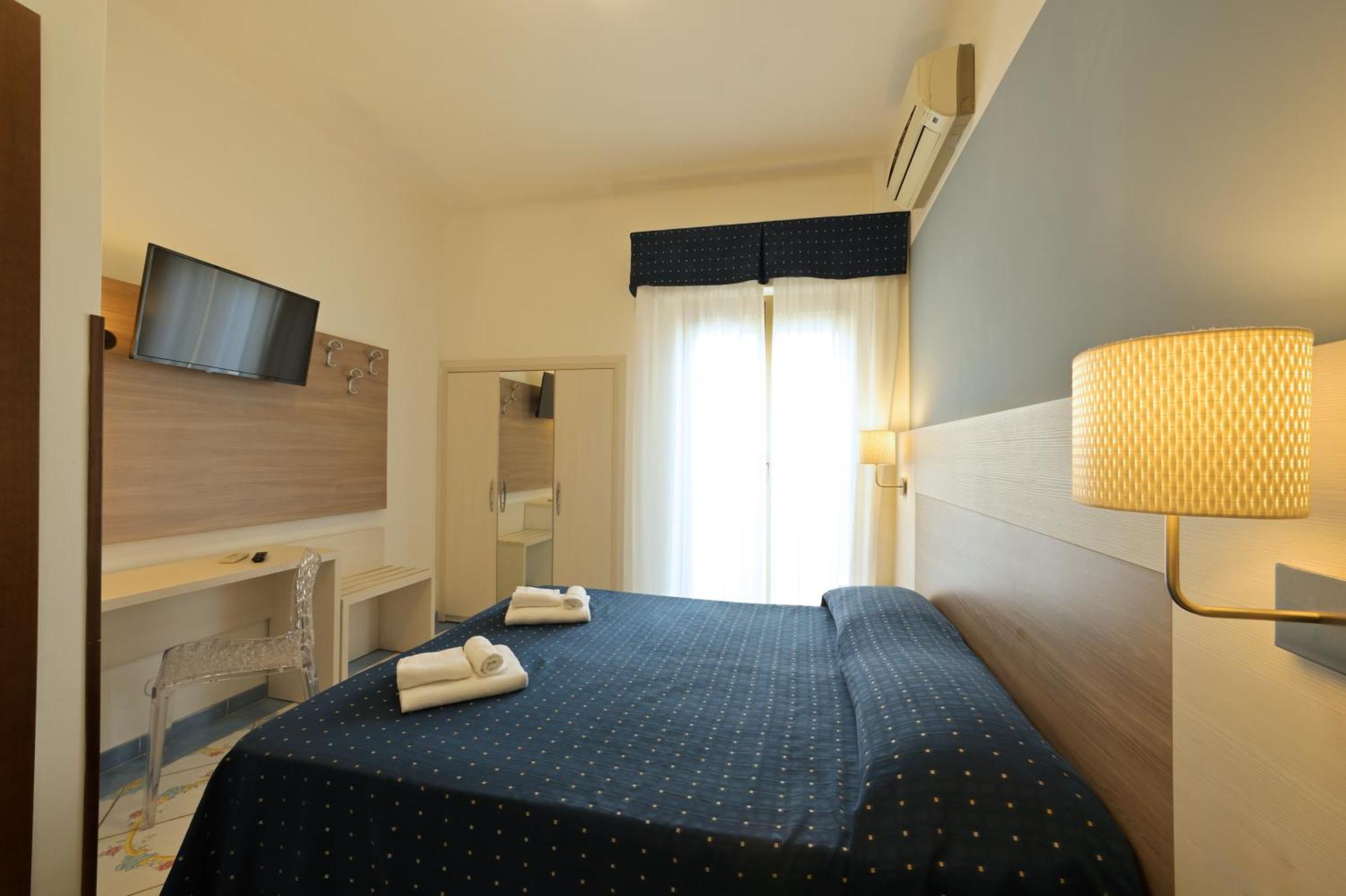Hotel Delfino Лайджелия Екстериор снимка