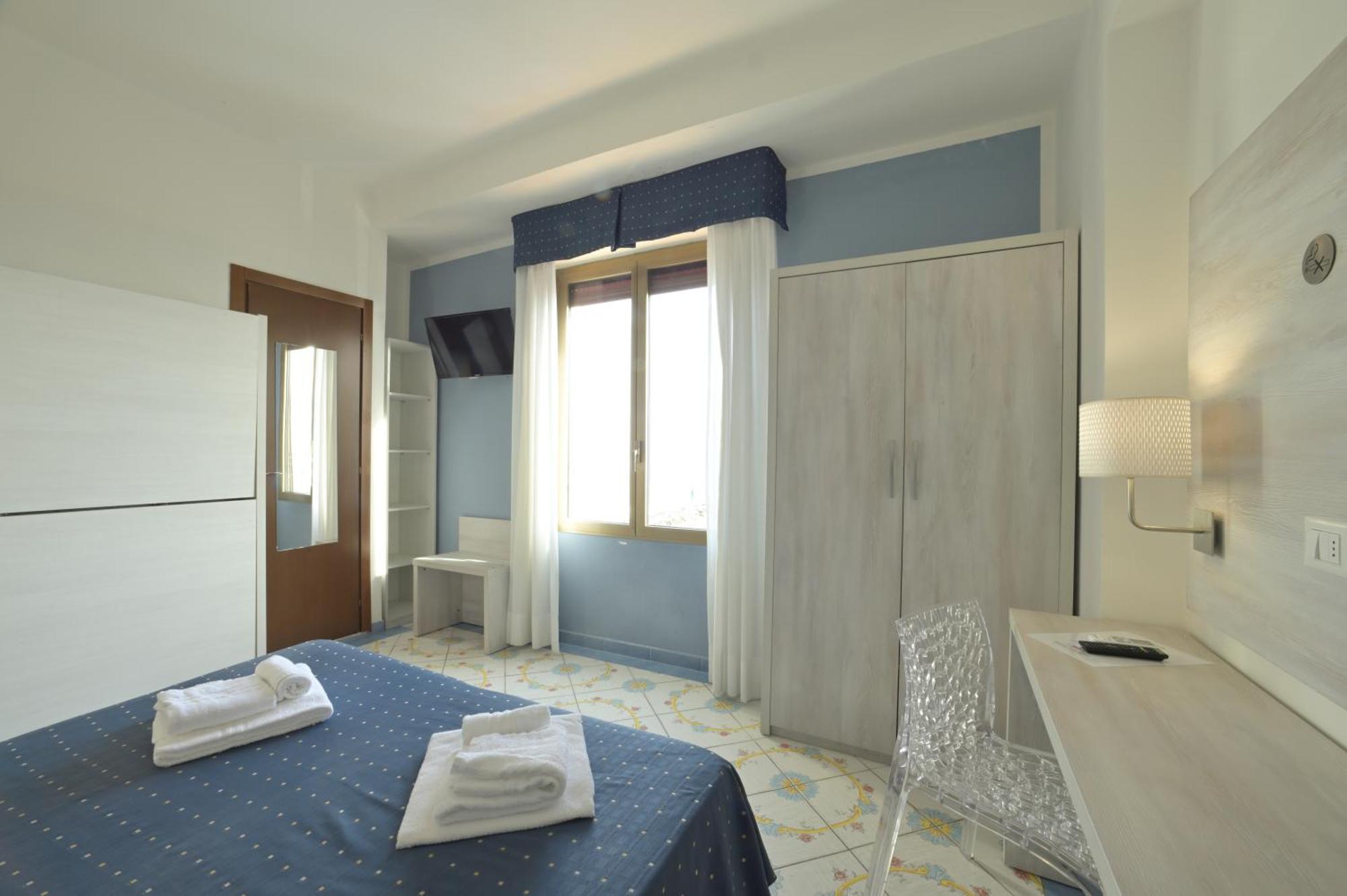 Hotel Delfino Лайджелия Екстериор снимка