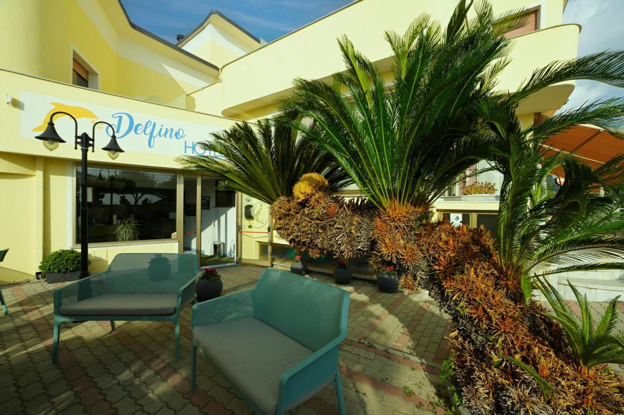 Hotel Delfino Лайджелия Екстериор снимка